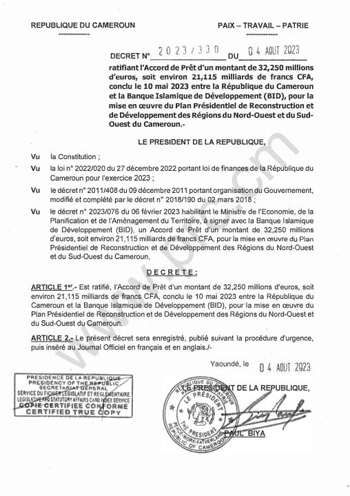 Image de Politique. Le président Paul Biya a ratifié un accord de prêt de 21,115 milliards de FCFA pour la mise en œuvre du Plan Présidentiel de reconstruction et de développement des régions du Nord-Ouest et du Sud-Ouest du Cameroun. Le montant total de 32,250 millions d'euros a été convenu avec la Banque Islamique de Développement (BID) pour aider à redonner vie aux régions touchées par la crise sociopolitique depuis 2016.Ce geste s'ajoute à un financement de 1,3 milliard de FCFA accordé par l'ambassade du Japon à travers le Programme des Nations unies pour le développement (PNUD). Que pensez-vous de la ratification de cet accord ?