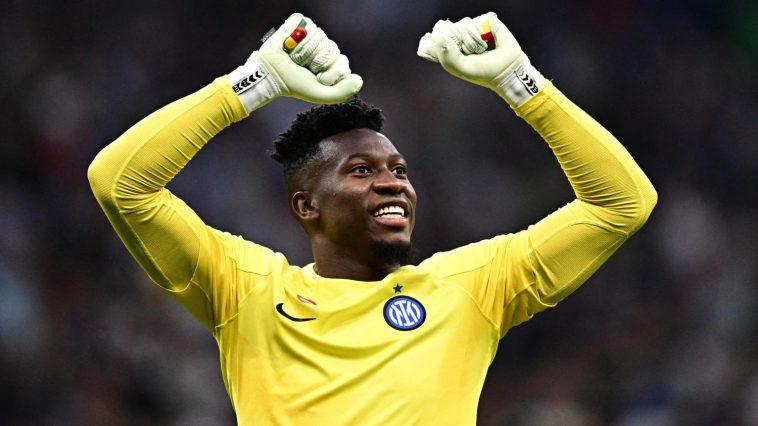 Image de Football. La nomination d'André Onana pour le Ballon d'Or 2023 marque un tournant majeur pour le football camerounais. En effet, elle met fin à un record de 12 ans sans représentation depuis Samuel Eto'o. L'ancien capitaine des Lions indomptables avait été le dernier à figurer sur cette liste prestigieuse en 2011. André Onana, le gardien de but désormais en poste à Manchester United, mérite cette reconnaissance pour sa saison exceptionnelle avec l'Inter Milan. Son rôle crucial dans le parcours de l'Inter jusqu'à la finale de la Ligue des champions 2023, avec 8 clean sheets et des performances décisives, a attiré l'attention du monde entier. Quelles sont vos impressions ?