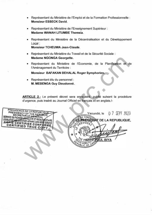 Deuxième Image de Politique. Paul Biya a nommé les membres du Conseil d'administration de l'Institut supérieur de management public (Ismp) par décret présidentiel. Ces représentants de divers ministères et de la présidence de la République assumeront un mandat de trois ans, renouvelable une fois. Il s'agit d'une décision qui suscite des interrogations quant à son impact sur la gestion et l'orientation de l'Ismp. Que pensez-vous de cette nouvelle équipe ? Lire le décret présidentiel