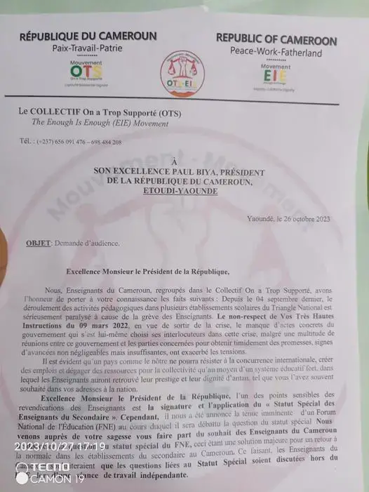 Image de Politique. La situation de l'éducation au Cameroun connaît actuellement une période de turbulence marquée par une grève de plus d'un mois dans les lycées du triangle national. Cette grève a suscité des préoccupations parmi les enseignants camerounais qui cherchent à dialoguer directement avec le président de la République, Paul Biya. Pour ce faire, ils ont déposé une demande d'audience auprès du palais présidentiel, Étoudi, situé au cœur de Yaoundé, la capitale camerounaise. Le mouvement de grève a été lancé en réponse à plusieurs revendications des enseignants camerounais, qui souhaitent discuter avec le chef de l'État pour faire entendre leurs préoccupations. Parmi les principales revendications figurent la nécessité d'obtenir des revalorisations, des améliorations des conditions de travail et des avantages pour les enseignants du pays. Au cœur de leurs demandes se trouvent trois points majeurs. Premièrement, les enseignants exigent un "statut spécial" qui reconnaîtrait leur rôle crucial dans l'éducation du pays et leur accorderait des avantages spécifiques en conséquence. Deuxièmement, ils plaident pour "l'automatisation des actes de carrière", ce qui signifie probablement la mise en place de procédures et de critères clairs pour les avancements de carrière des enseignants, éliminant ainsi la subjectivité dans ce processus. Enfin, ils réclament le "paiement de la dette", ce qui pourrait faire référence aux arriérés de paiement ou aux avantages qui leur sont dus. La demande d'audience a été déposée par le Mouvement OTS, un groupe représentant les enseignants grévistes. Ils souhaitent obtenir une audience directe avec le président Paul Biya pour discuter de ces questions cruciales et espèrent que leur voix sera entendue. L'éducation est un élément essentiel du développement d'un pays, et la qualité de l'éducation est étroitement liée à la situation des enseignants. Les enseignants jouent un rôle central dans la formation de la future génération du pays, et leur bien-être, leur motivation et leurs conditions de travail ont un impact direct sur la qualité de l'enseignement. Par conséquent, les demandes des enseignants camerounais revêtent une grande importance pour l'avenir de l'éducation au Cameroun. La question qui se pose est de savoir comment cette demande d'audience sera reçue et traitée par les autorités camerounaises, en particulier par le président Paul Biya. Les enseignants espèrent qu'une solution mutuellement bénéfique pourra être trouvée pour résoudre les problèmes qui les préoccupent. La qualité de l'éducation au Cameroun dépend en fin de compte de la manière dont ces questions seront abordées et résolues. Lire la demande d’audience :